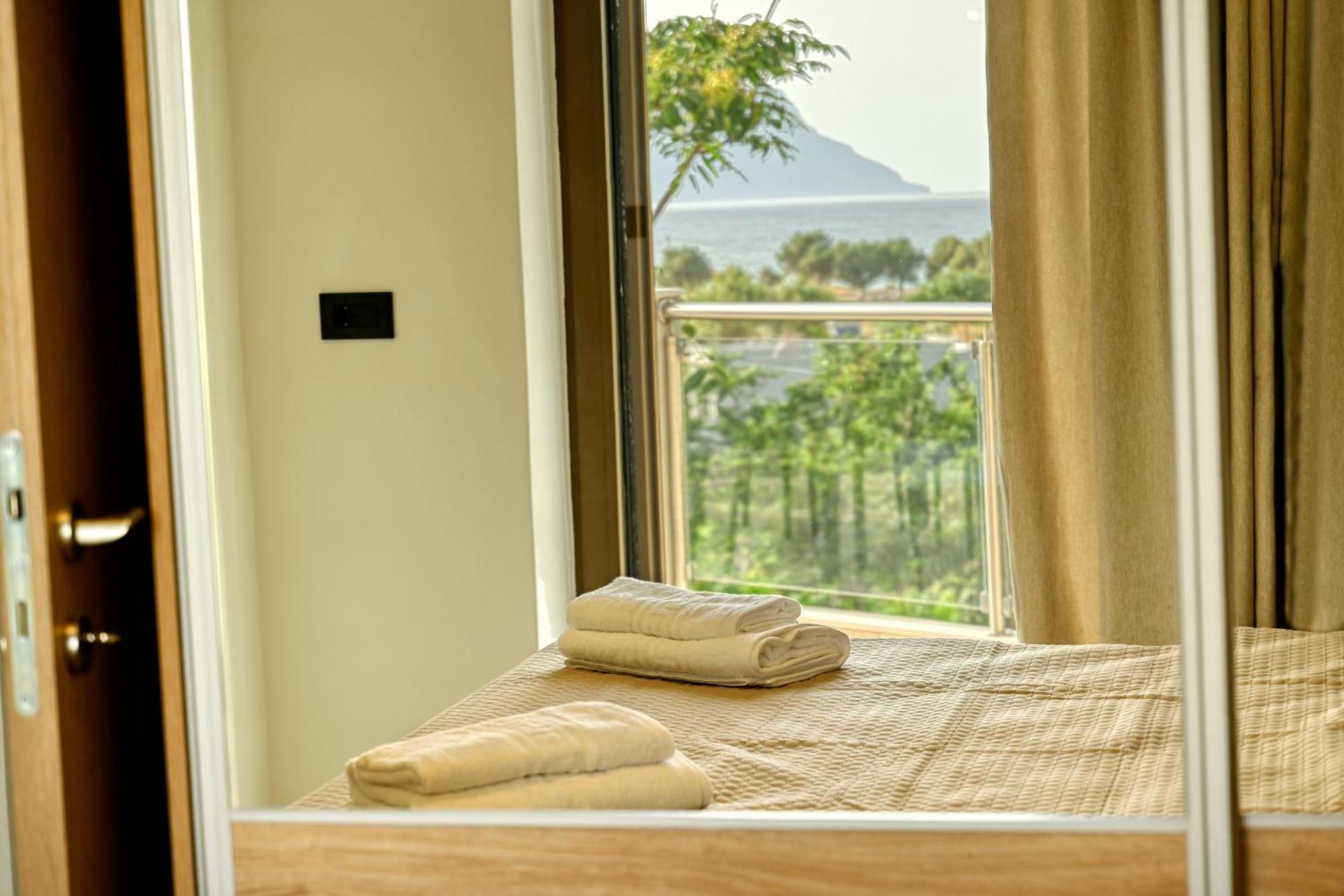 Eagle Bay Loft Apartment Kissamos Ngoại thất bức ảnh
